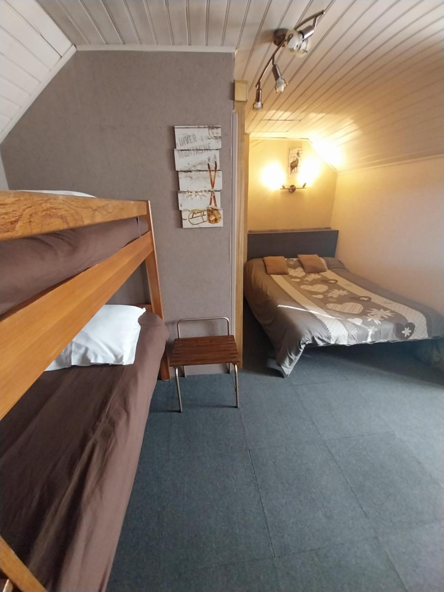 Hotel Les Deux Cols Sainte-Marie-de-Campan Exterior photo